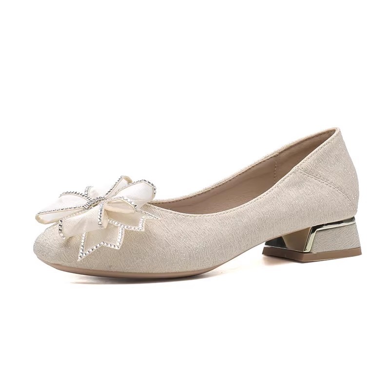 Damskie buty ślubne na jesień  – Wedding Shop recenzja i cena